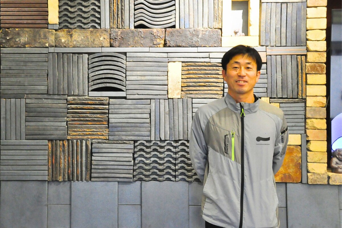 雪国ならではの工夫と　技術が光る安田瓦。　安田で育まれてきた産業を　次の時代へ残すために。