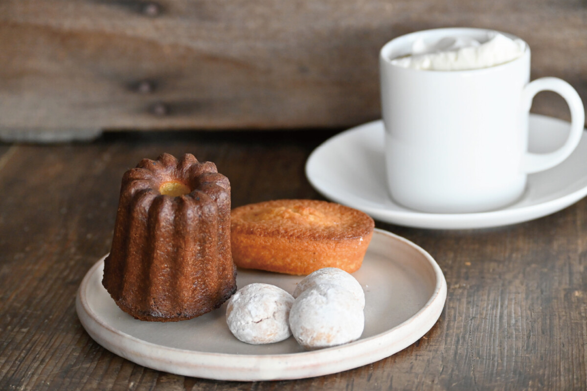 【お菓子工房 十三夜】外カリッ、中もちっ！　焼きたて「キャヌレ」が絶品　秋葉の高台に佇む隠れ家店